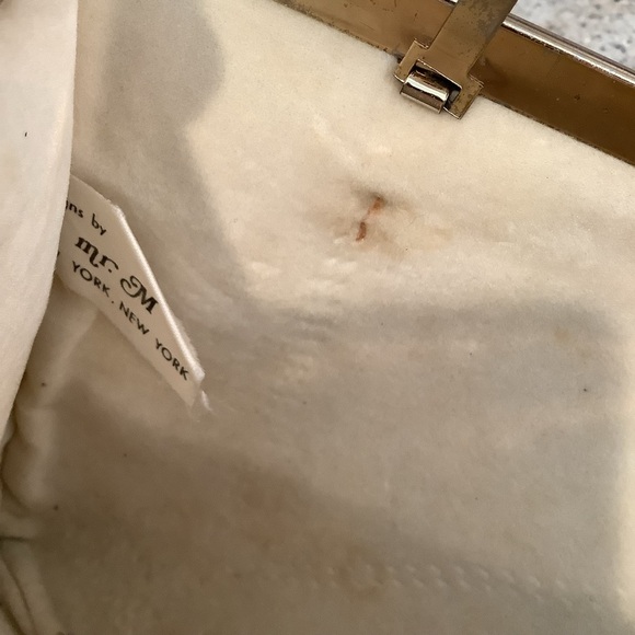 Mr M New York Vintage White Textured Women's Purse Bag with Chain Strap - Picture 7 of 7